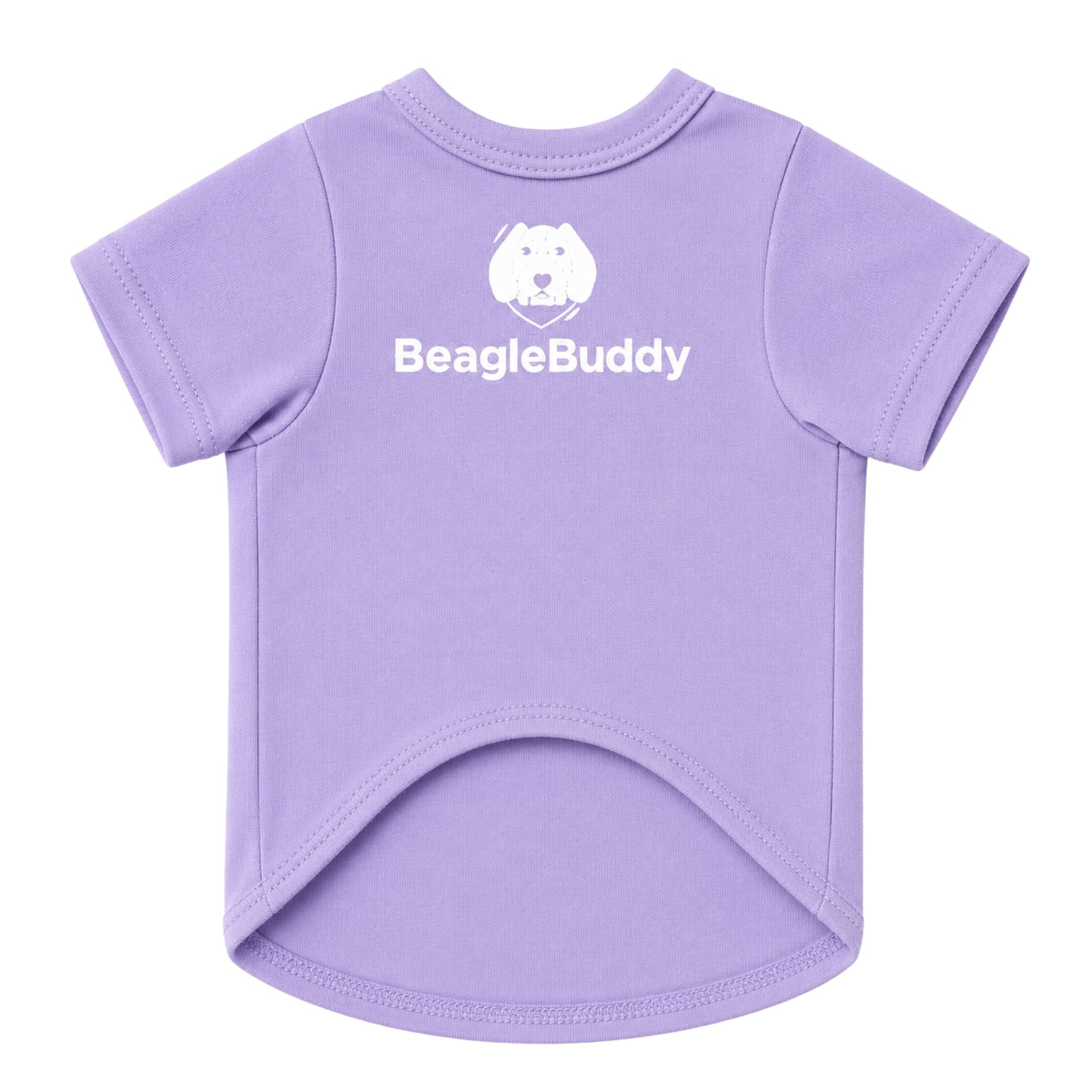 Camiseta estampada para perros BeagleBuddy® en polialgodón color lila vista frontal.