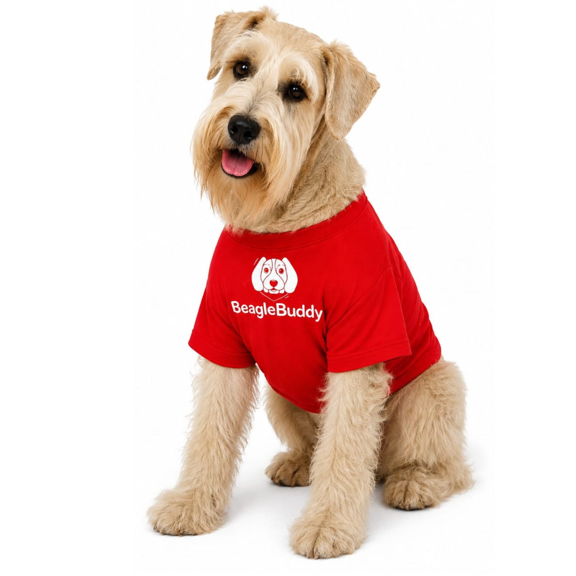 Perro usando camiseta estampada para perros BeagleBuddy® en polialgodón color rojo vista frontal.