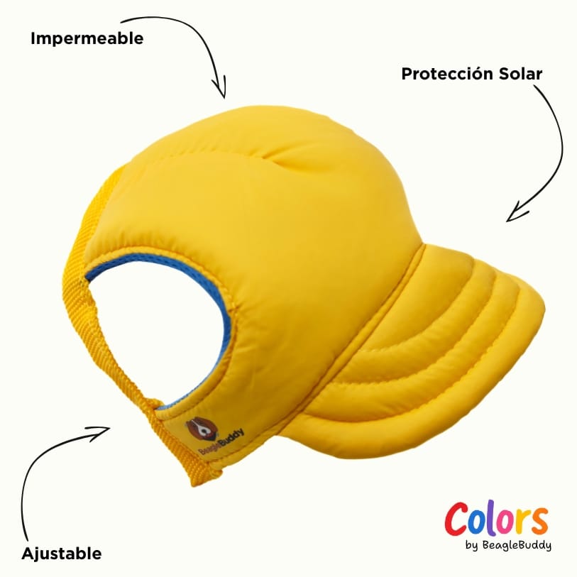 gorra amarilla con texto